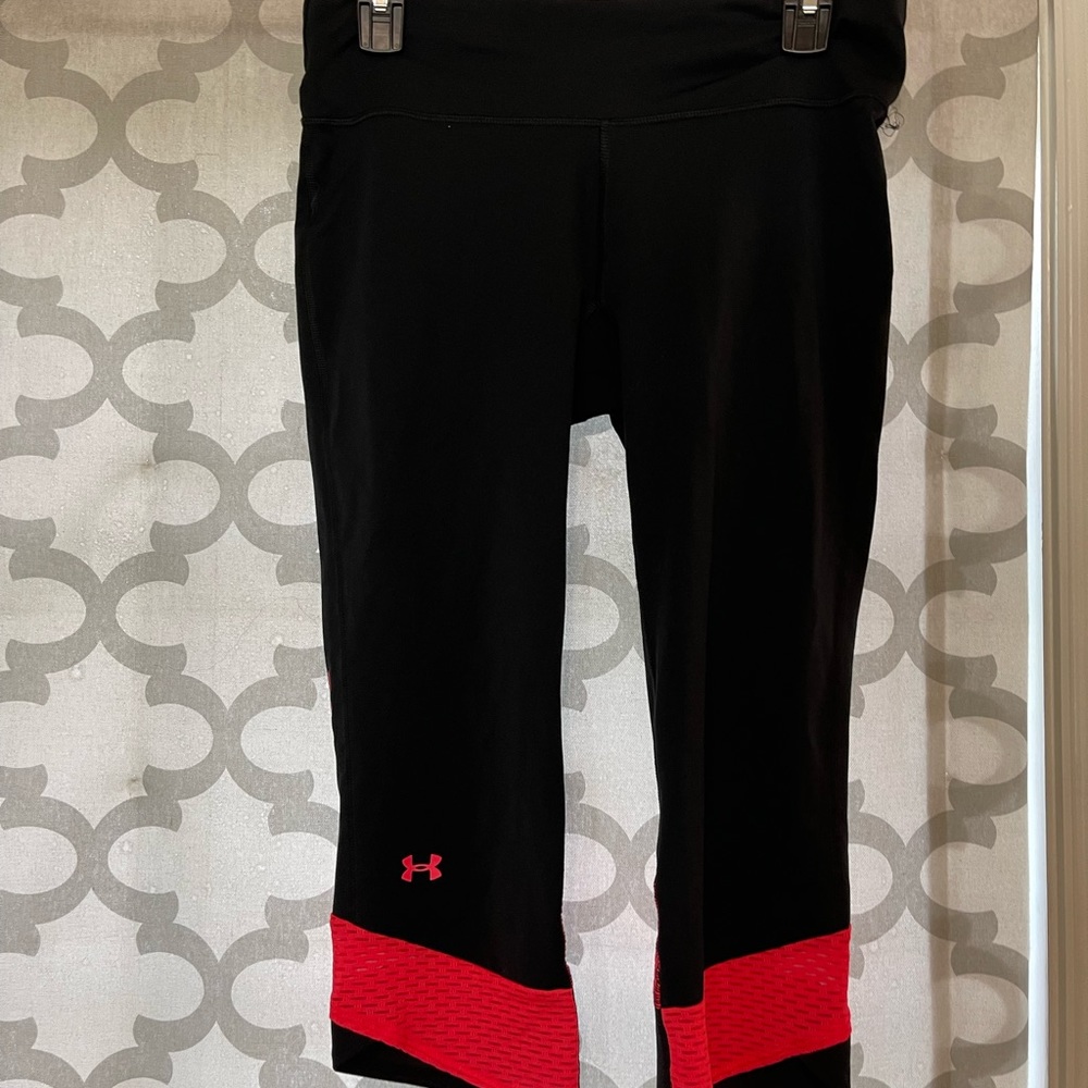 Under armor cropped leggings